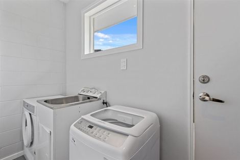 Photo of property in 5 Sarabande Avenue, Redwood, Christchurch, 8051