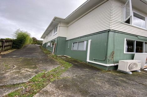 Photo of property in 12 Surat Place, Glen Eden, Auckland, 0602