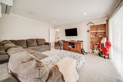 Photo of property in 33 English Street, St Andrews, Hamilton, 3200