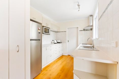 Photo of property in 17 Paramu Avenue, Birkdale, Auckland, 0626