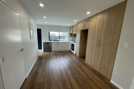 Photo of property in 2 Mikoikoi Crescent, Mangere Bridge, Auckland, 2022