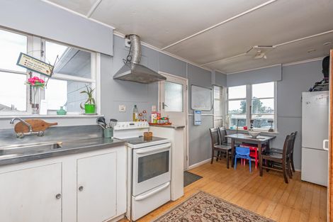 Photo of property in 46 Clyde Crescent, Roslyn, Palmerston North, 4414