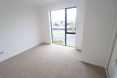 Photo of property in 34 Hobsonville Point Road, Hobsonville, Auckland, 0616