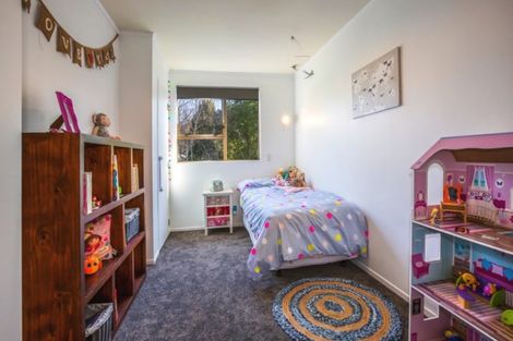 Photo of property in 20 Solander Place, Whitby, Porirua, 5024