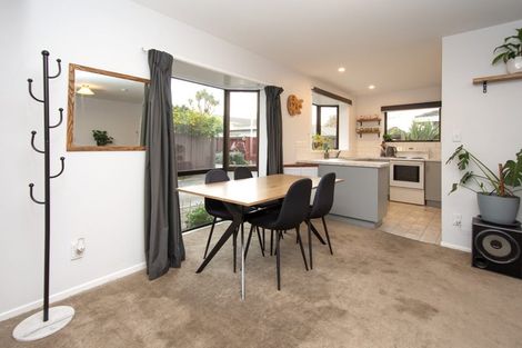 Photo of property in 2/74 Inwoods Road, Parklands, Christchurch, 8083