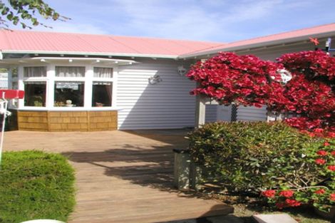 Photo of property in 297 The Parade, Island Bay, Wellington, 6023