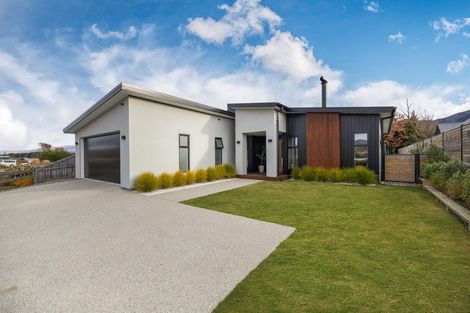 Photo of property in 21 Sarges Way, Lake Hawea, Wanaka, 9382