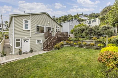 Photo of property in 14 Lerwick Terrace, Melrose, Wellington, 6023
