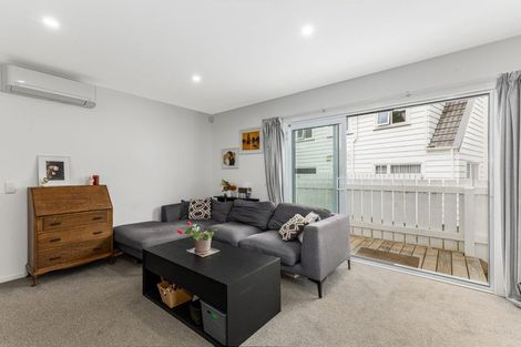 Photo of property in 59b Larsen Crescent, Tawa, Wellington, 5028