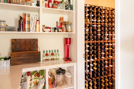 Photo of property in 1 Kirimoko Crescent, Wanaka, 9305