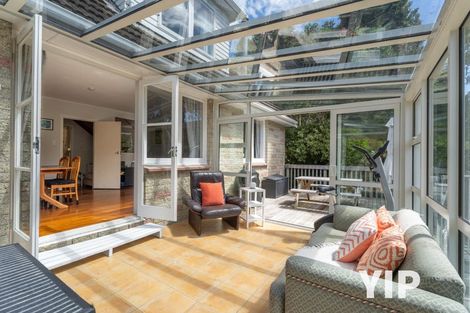 Photo of property in 74 Newlands Road, Newlands, Wellington, 6037