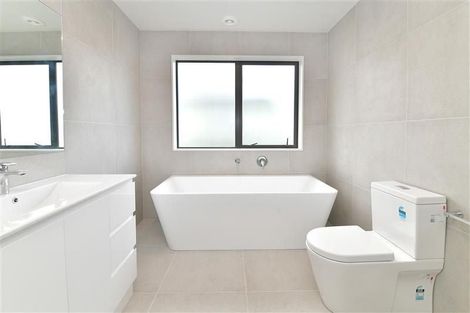 Photo of property in 245 West Hoe Heights, Orewa, 0931