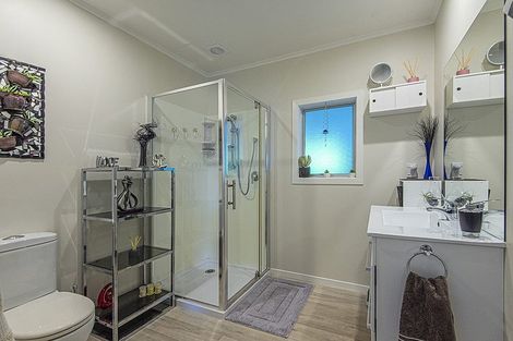 Photo of property in 2 High Street, Pahi, Paparoa, 0571