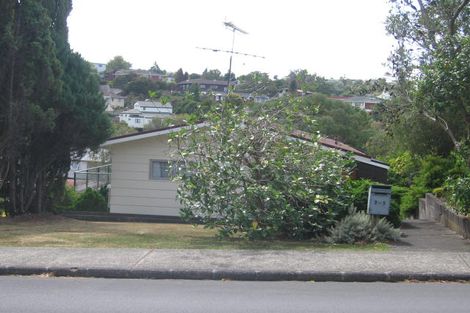 Photo of property in 5 Ayton Drive, Totara Vale, Auckland, 0629