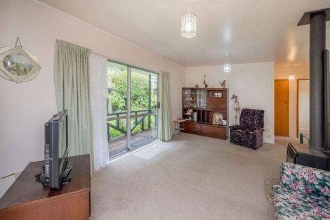 Photo of property in 12 Poneke Drive, Waikanae, 5036