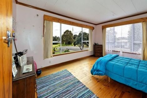 Photo of property in 46 Queen Mary Avenue, New Lynn, Auckland, 0600