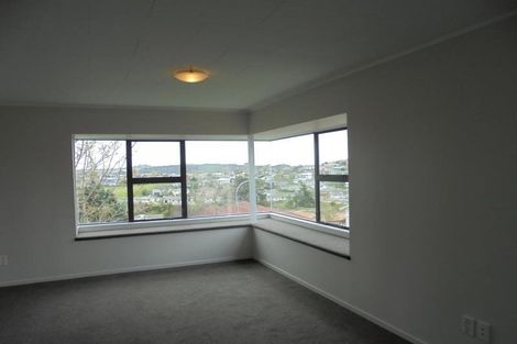 Photo of property in 7 Tern Place, Unsworth Heights, Auckland, 0632