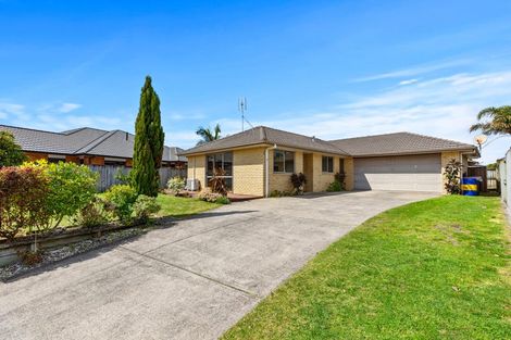 Photo of property in 27 Golden Sands Drive, Papamoa Beach, Papamoa, 3118