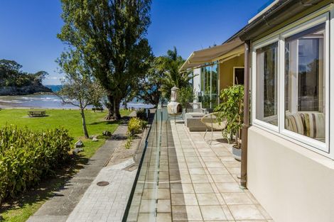 Photo of property in 1/9 The Esplanade, Castor Bay, Auckland, 0620