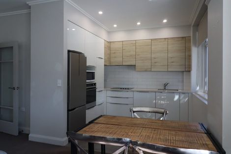 Photo of property in Fountain Court, 16/48u Oriental Parade, Oriental Bay, Wellington, 6011