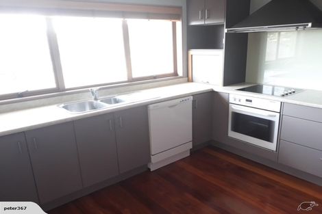 Photo of property in 2/46 Lyons Avenue, Murrays Bay, Auckland, 0630