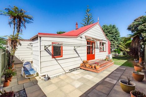 Photo of property in 93 Rimu Road, Raumati Beach, Paraparaumu, 5032