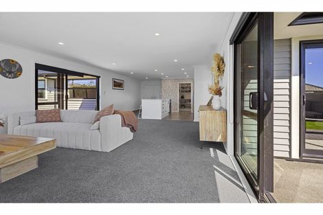 Photo of property in 7 Clonbunny Close, Rolleston, 7614