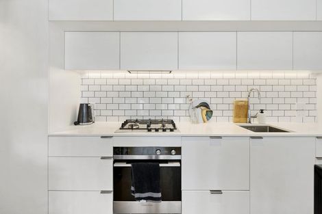 Photo of property in 33 Jean Caldwell Way, Island Bay, Wellington, 6023