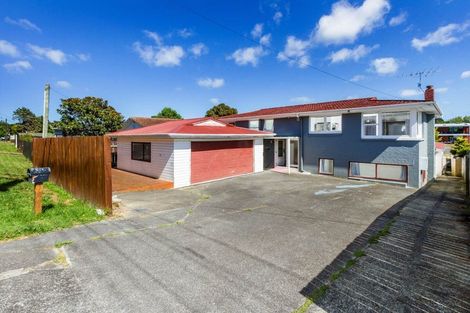 Photo of property in 134 Colwill Road, Massey, Auckland, 0614