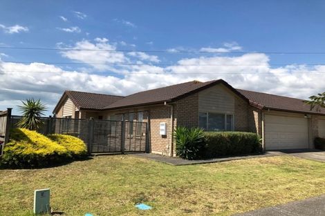 Photo of property in 40 Carrick Glen Avenue, Flat Bush, Auckland, 2019