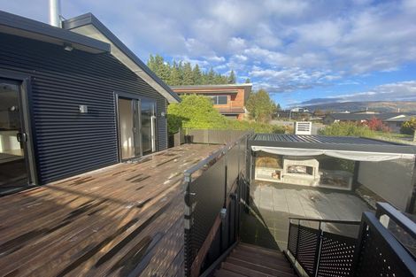 Photo of property in 12 Farrant Drive, Wanaka, 9305