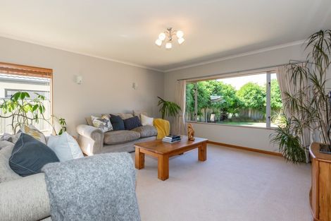 Photo of property in 3 Forbury Way, Taradale, Napier, 4112
