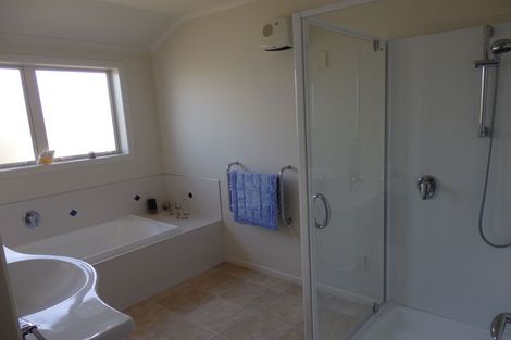 Photo of property in 11 Norfolk Drive, Cambridge, 3434