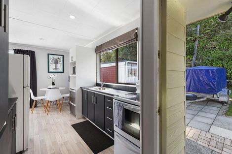 Photo of property in 32 Owhiti Street, Titahi Bay, Porirua, 5022