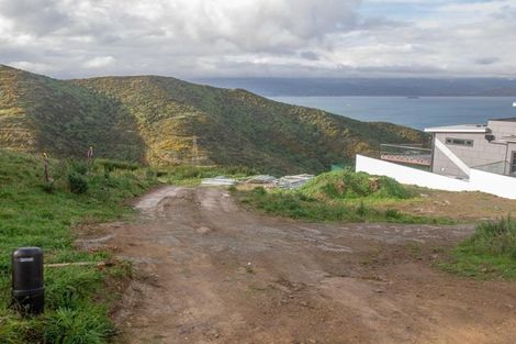 Photo of property in 33 Grumman Lane, Newlands, Wellington, 6037