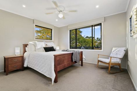 Photo of property in 6 May Avenue, Te Atatu South, Auckland, 0610