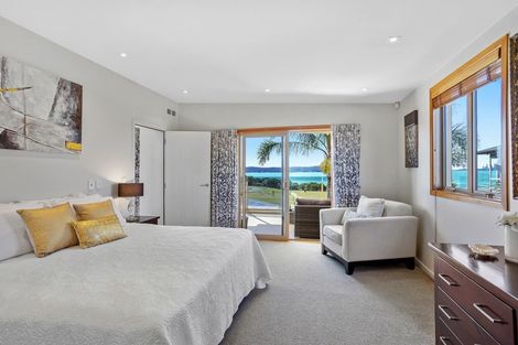 Photo of property in 8 Kawai Rise, Te Atatu Peninsula, Auckland, 0610