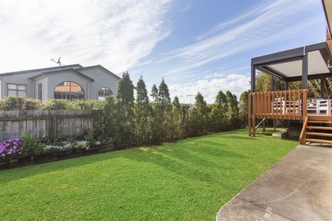 Photo of property in 121 Forrest Hill Road, Forrest Hill, Auckland, 0620