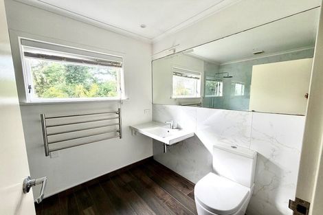 Photo of property in 23 Gill Avenue, Te Atatu Peninsula, Auckland, 0610