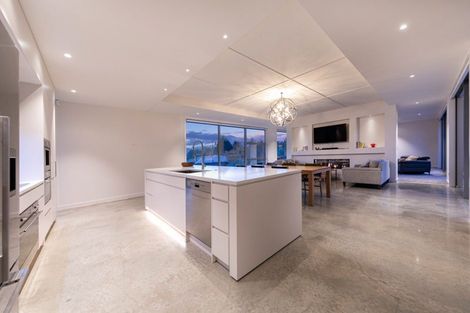 Photo of property in 10 Bevan Place, Wanaka, 9305