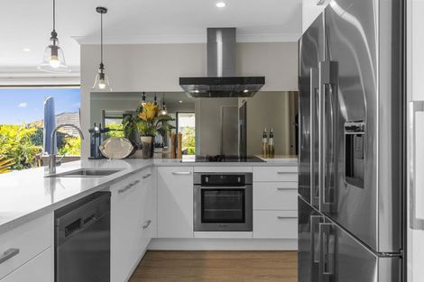 Photo of property in 12 Lakeside Terrace, Omokoroa, 3114