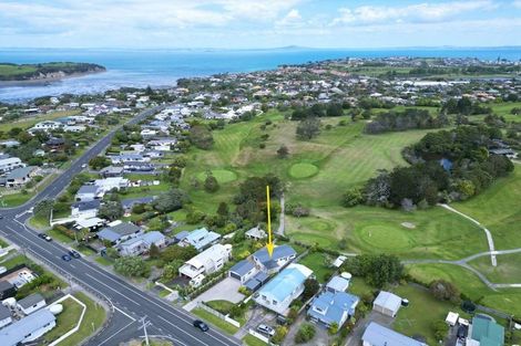 Photo of property in 1389 Whangaparaoa Road, Army Bay, Whangaparaoa, 0930