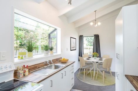 Photo of property in 80 Queens Road, Waikanae Beach, Waikanae, 5036