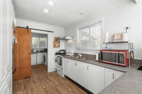 Photo of property in 35 Wilton Crescent, Bishopdale, Christchurch, 8053