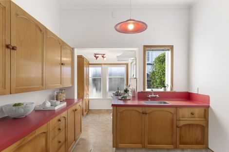 Photo of property in 230 Ohiro Road, Brooklyn, Wellington, 6021