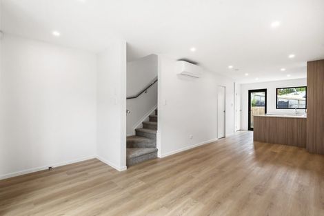Photo of property in 94 Godley Road, Green Bay, Auckland, 0604