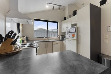 Photo of property in 19 Mcleavey Drive, Kelvin Grove, Palmerston North, 4414