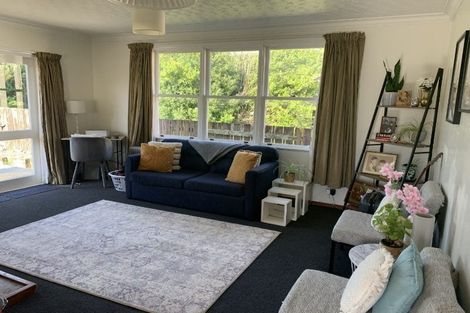 Photo of property in 21 Perrin Place, Kelvin Grove, Palmerston North, 4414