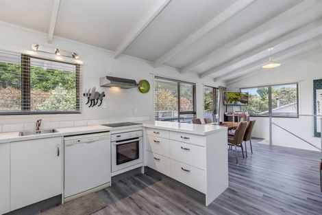 Photo of property in 11 Bays Road, Orere Point, Papakura, 2585