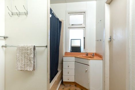 Photo of property in 49 Hampden Street, Picton, 7220